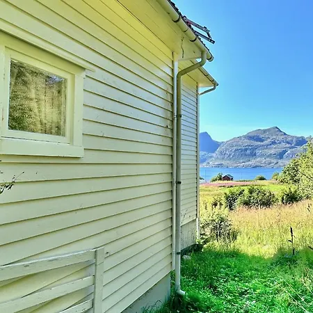 Holiday home Lofotens Perle *