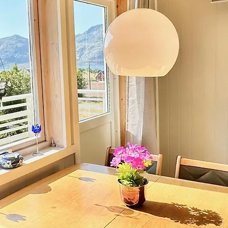Holiday home Lofotens Perle